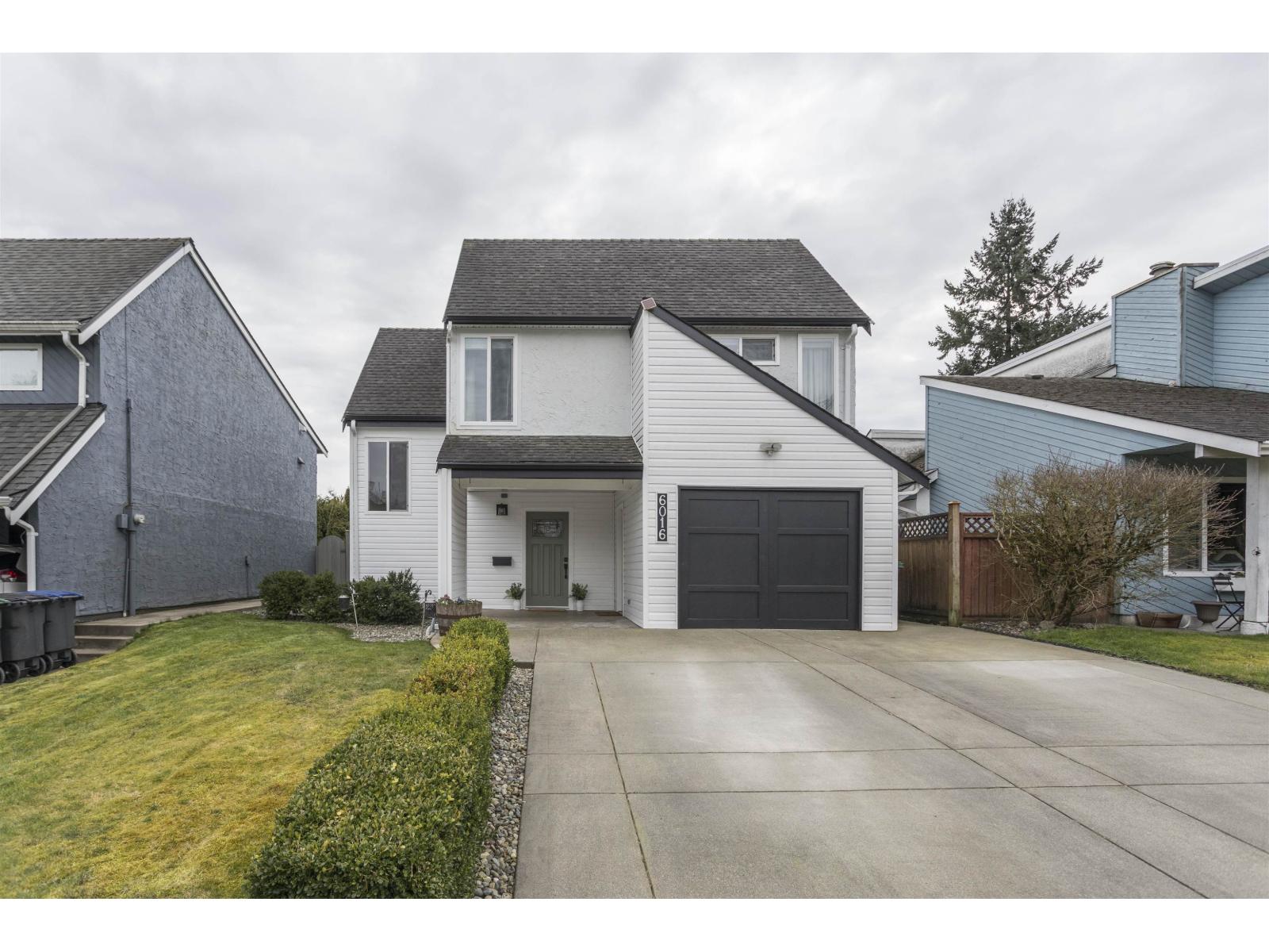 6016 BROOKS CRESCENT, Surrey