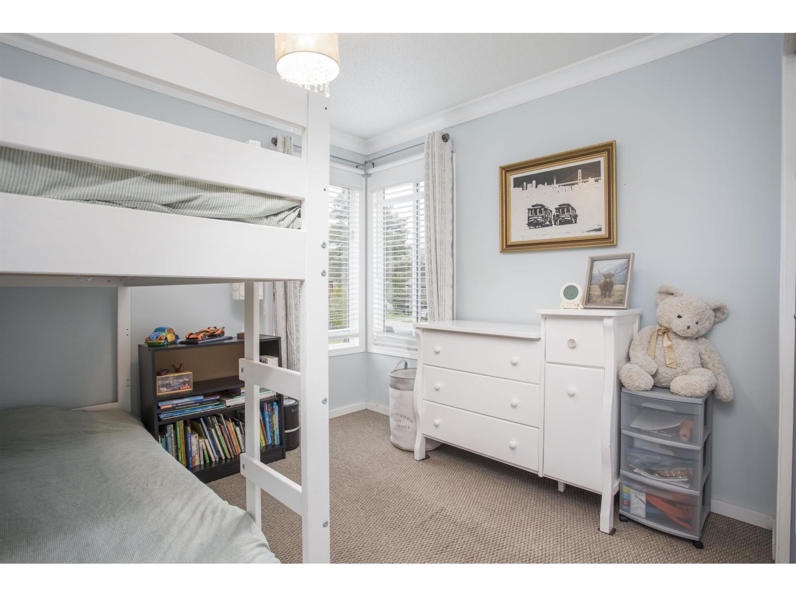 6016 BROOKS CRESCENT, Surrey