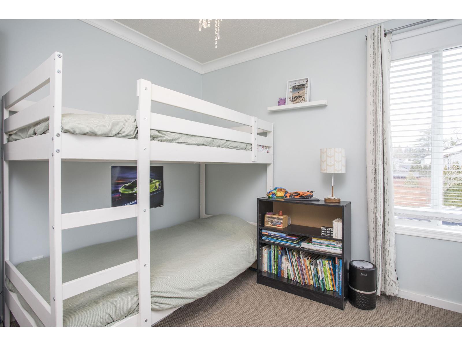 6016 BROOKS CRESCENT, Surrey