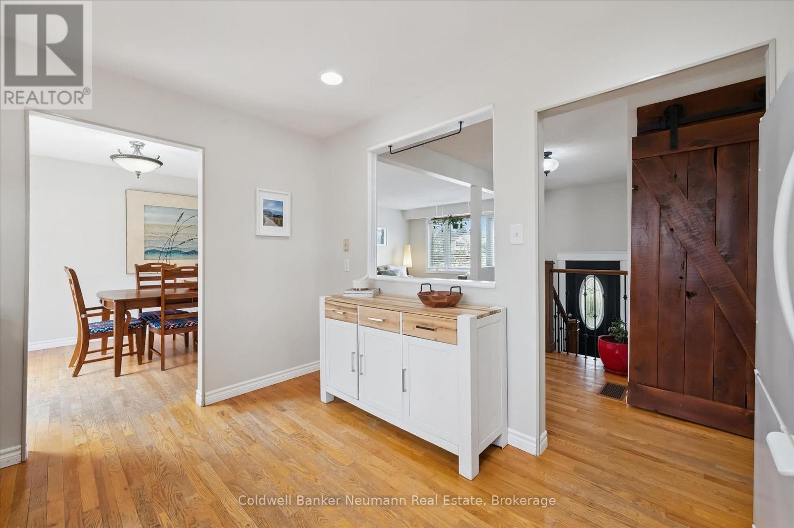 18 GATEWAY DRIVE - 14