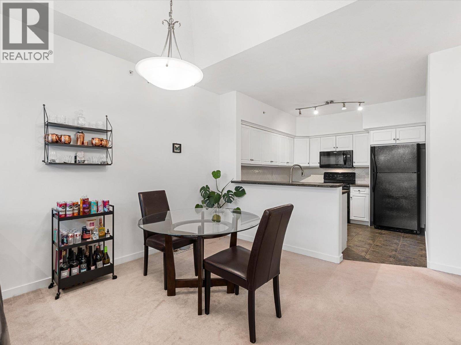 404 688 Lequime Road, Kelowna