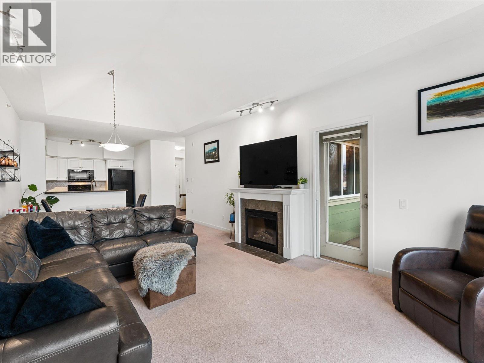 404 688 Lequime Road, Kelowna