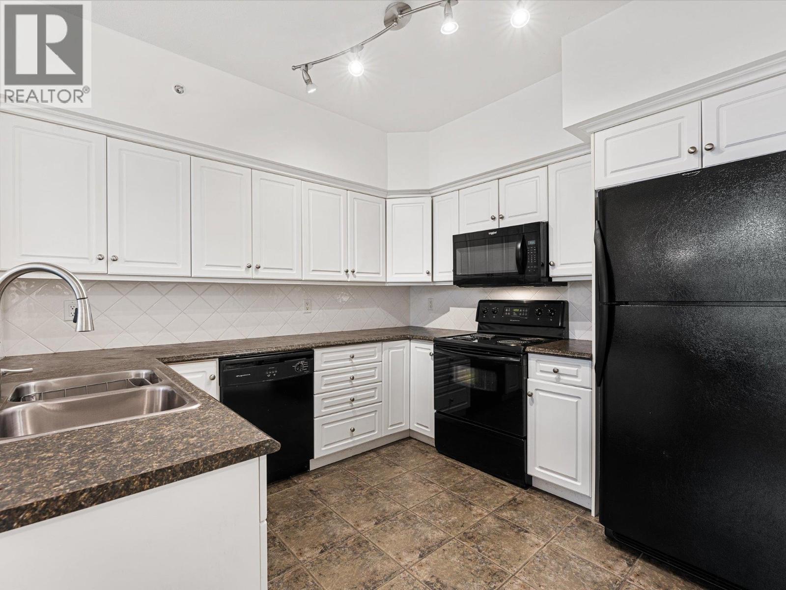 404 688 Lequime Road, Kelowna