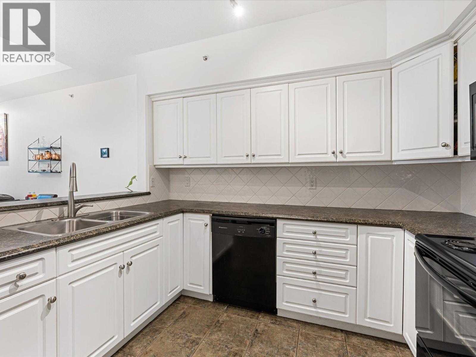 404 688 Lequime Road, Kelowna