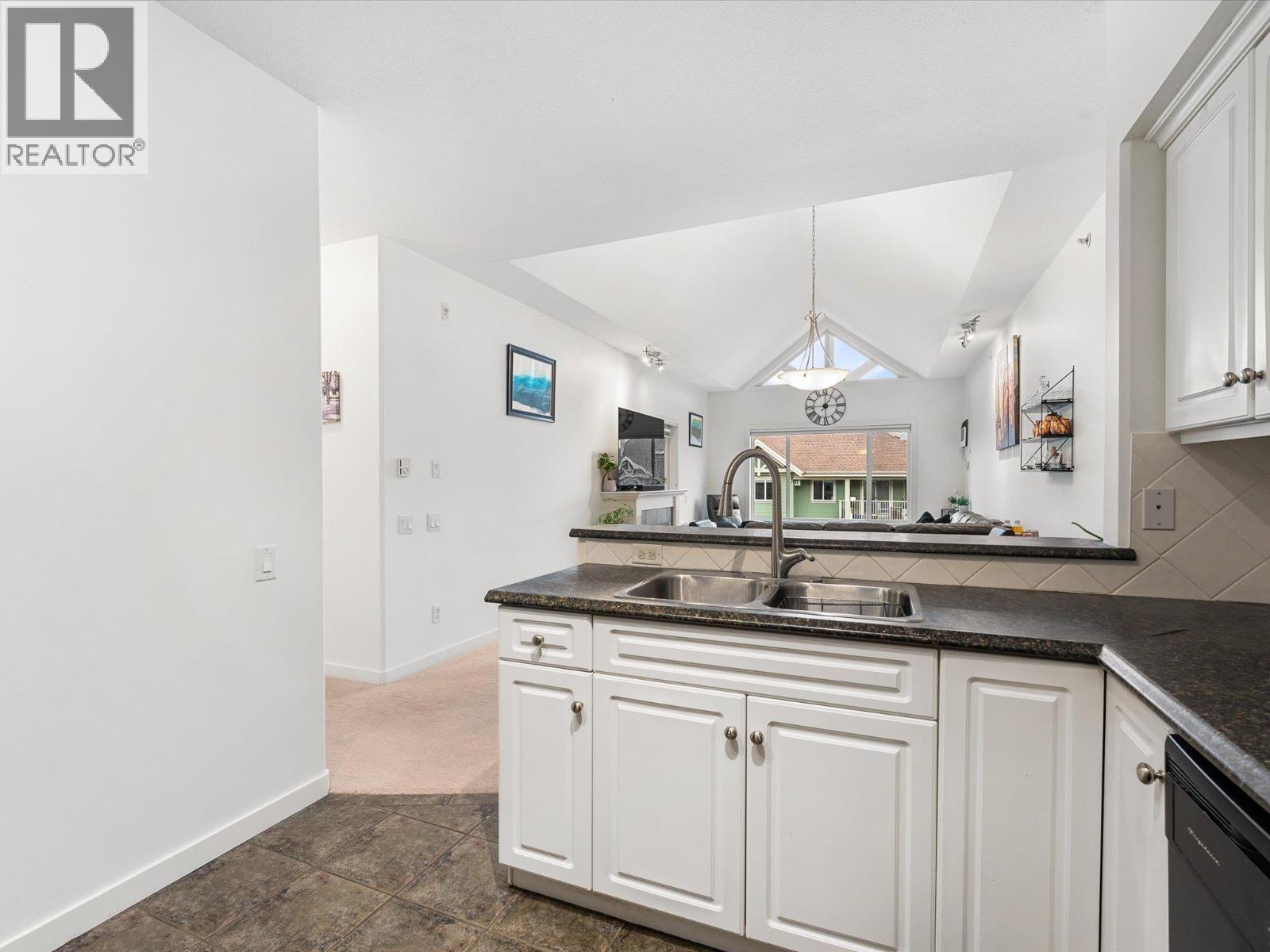 404 688 Lequime Road, Kelowna