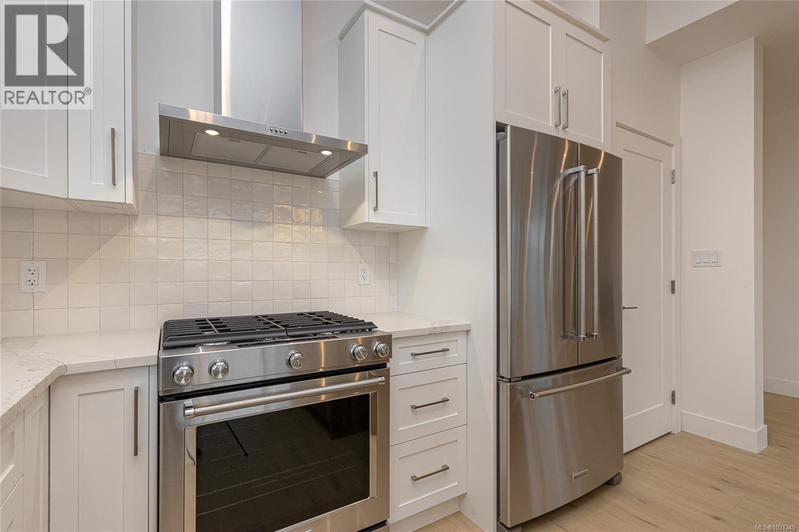 1260 ASHMORE TERR - 11