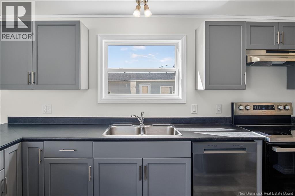 11 ORCHARD CRESCENT - 11
