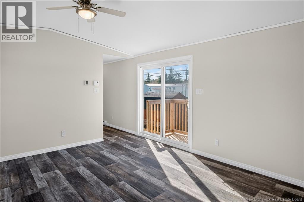 11 ORCHARD CRESCENT - 24
