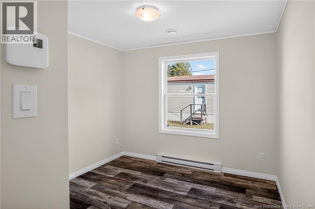 11 ORCHARD CRESCENT - 25
