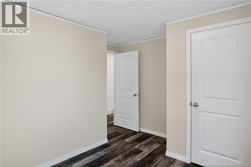 11 ORCHARD CRESCENT - 28
