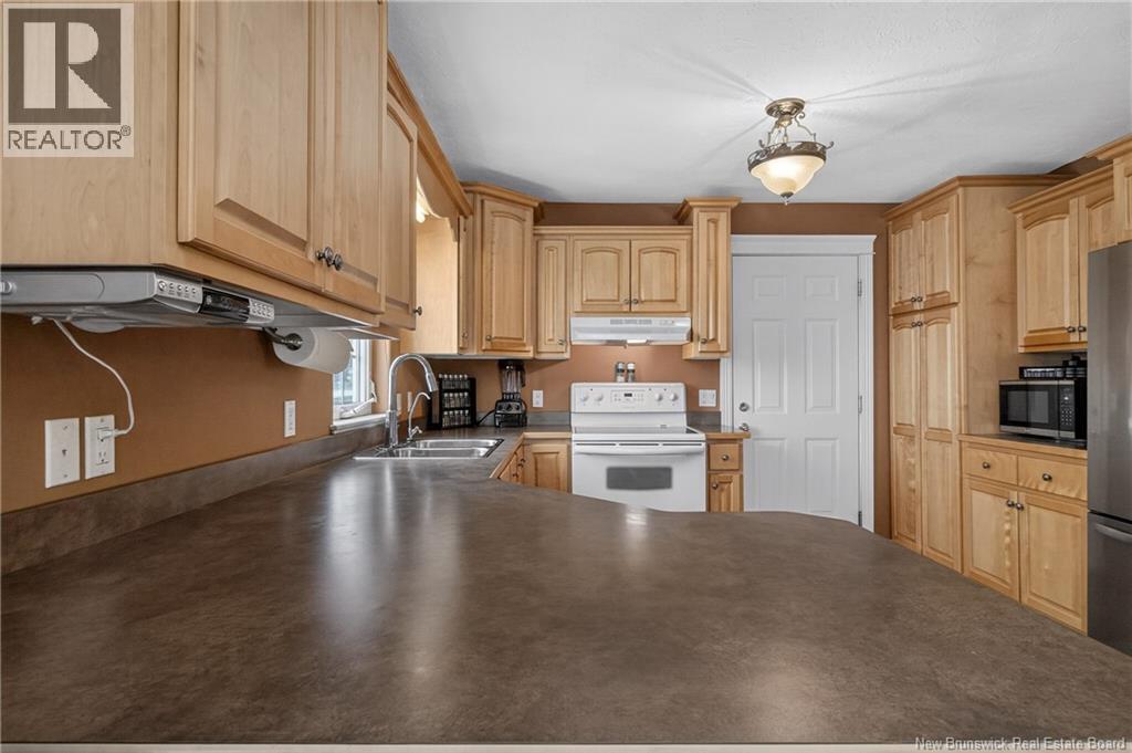 16 Marc-Andre Court - Thumbnail 15