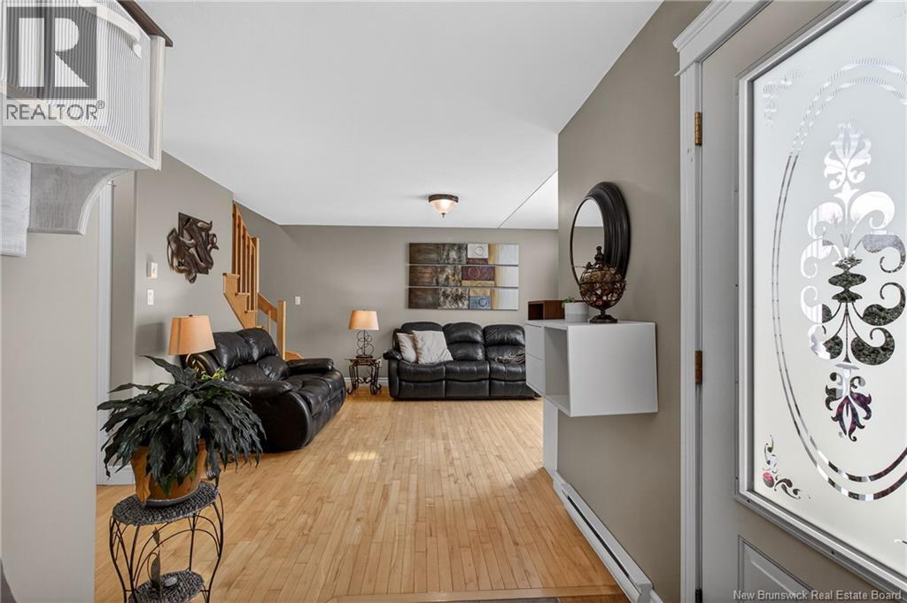 16 Marc-Andre Court - Thumbnail 9