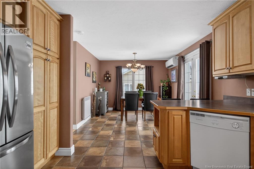 16 Marc-Andre Court - Thumbnail 12