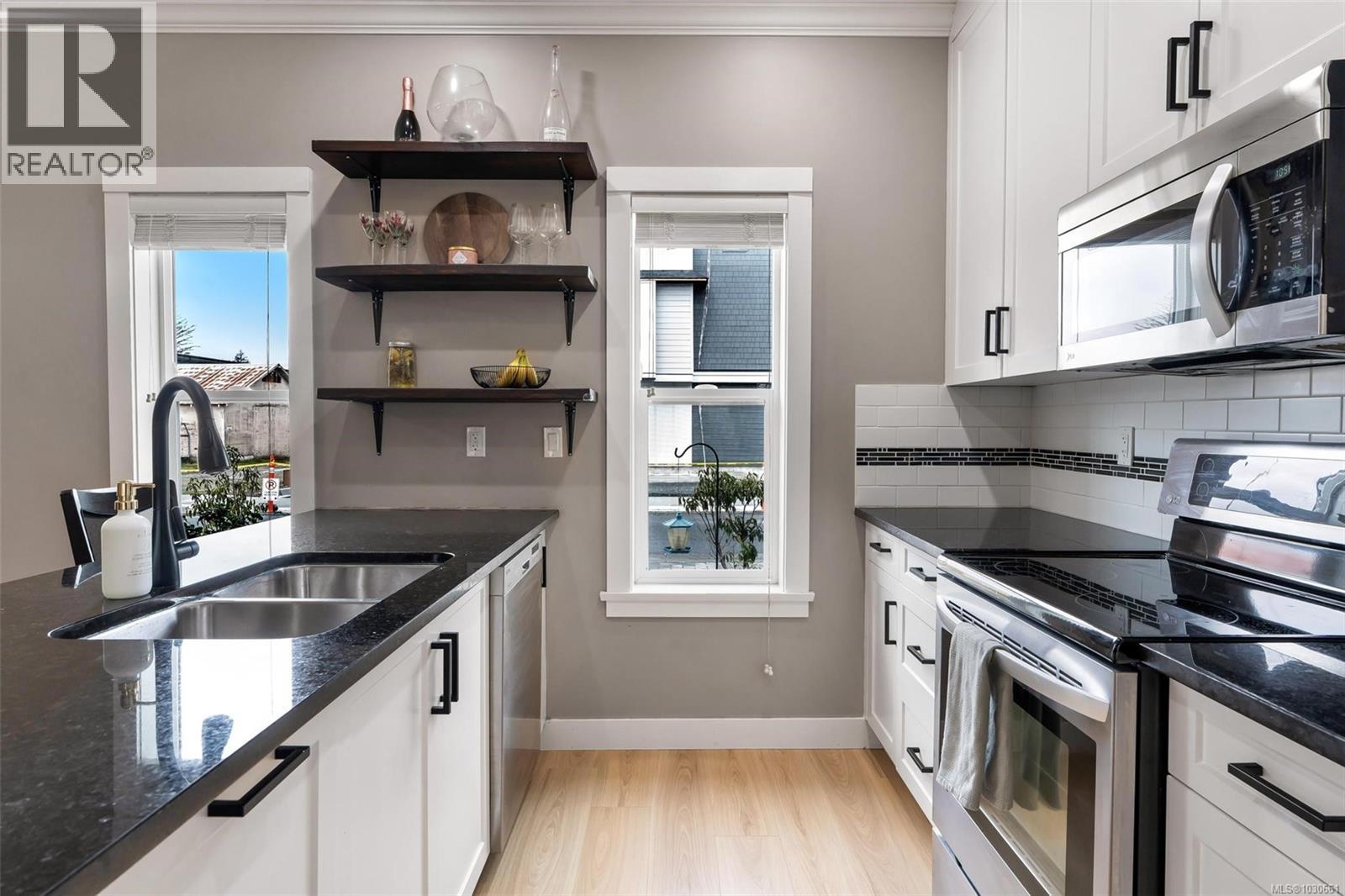 3281 Piper Rd, Langford