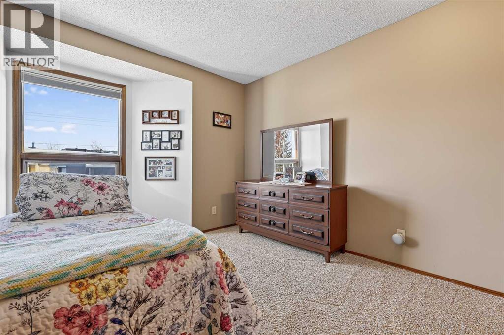 Single Family House for Sale in  Del Rio Place NE Monterey Park Calgary 