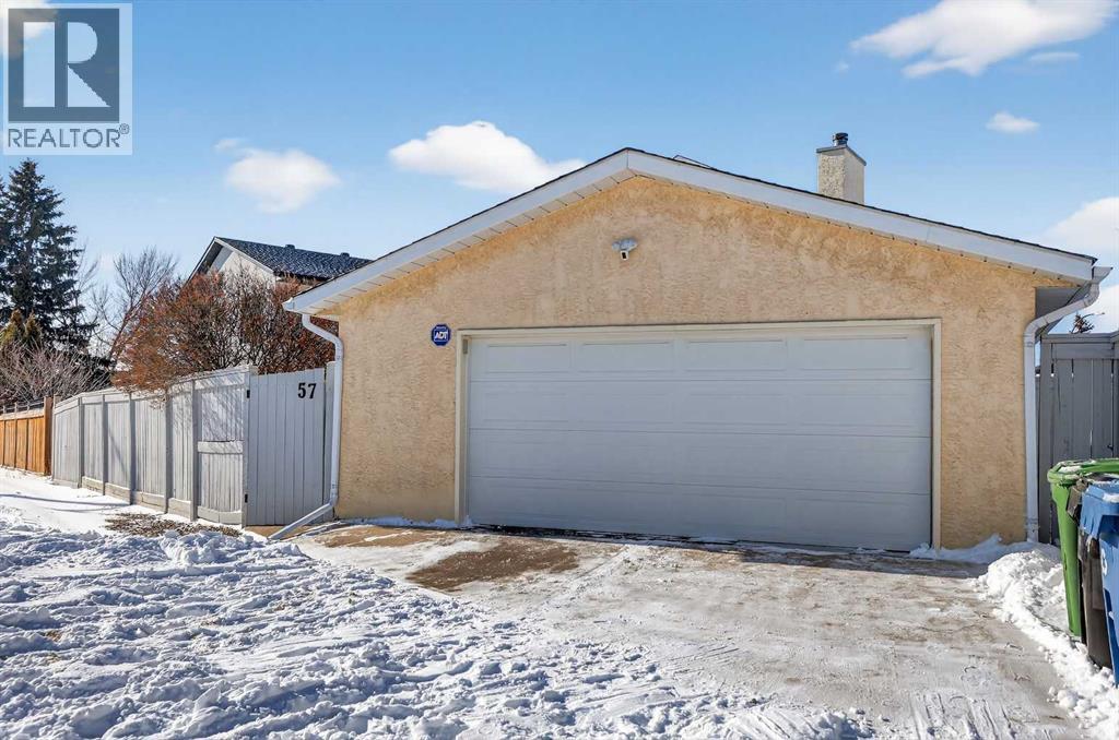 Single Family House for Sale in  Del Rio Place NE Monterey Park Calgary 
