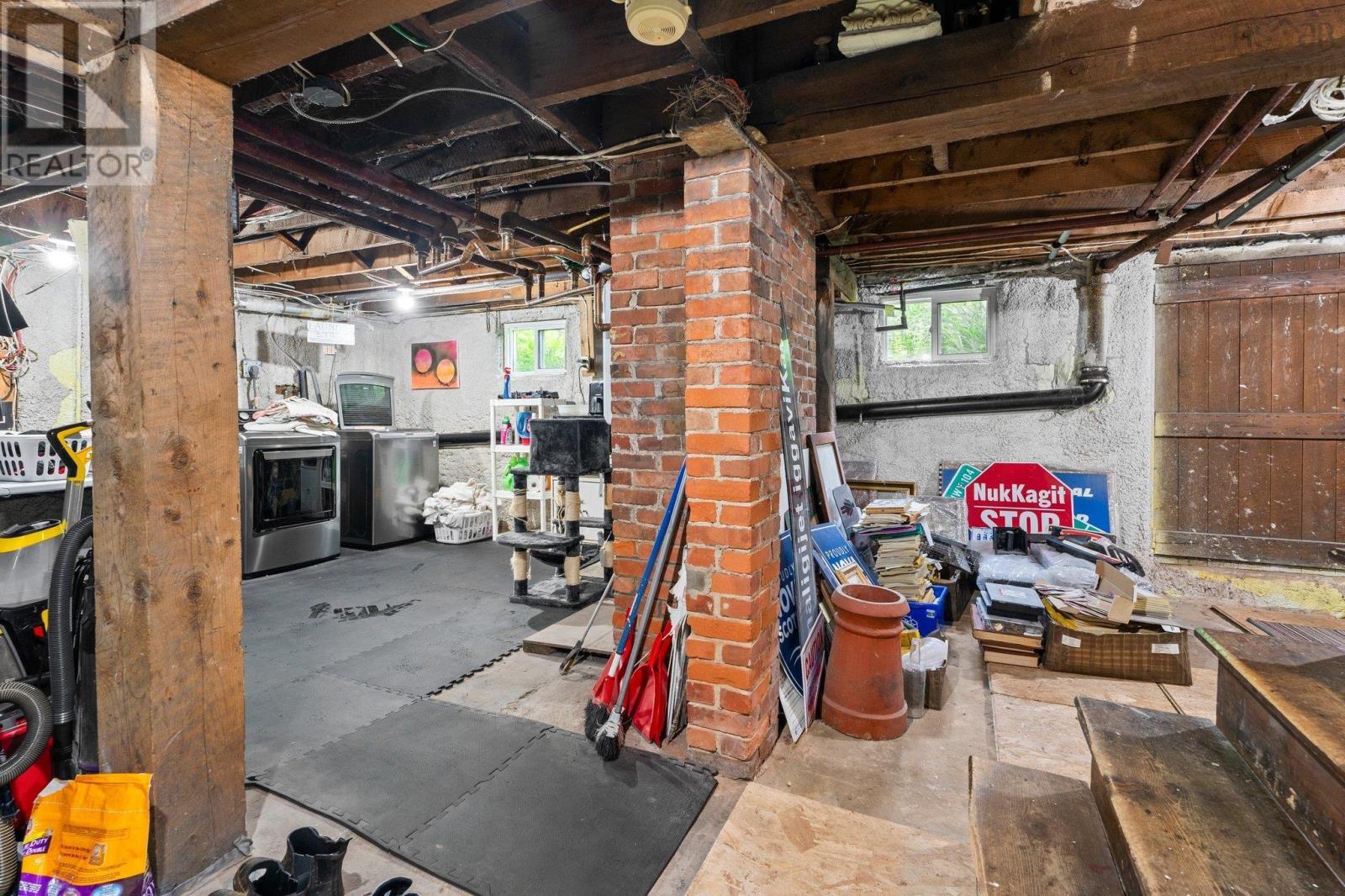 Property 35 of 51 of 118 Patterson Street