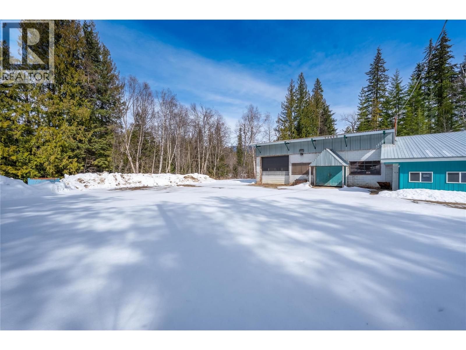 1636 23 Hwy Highway S, Revelstoke