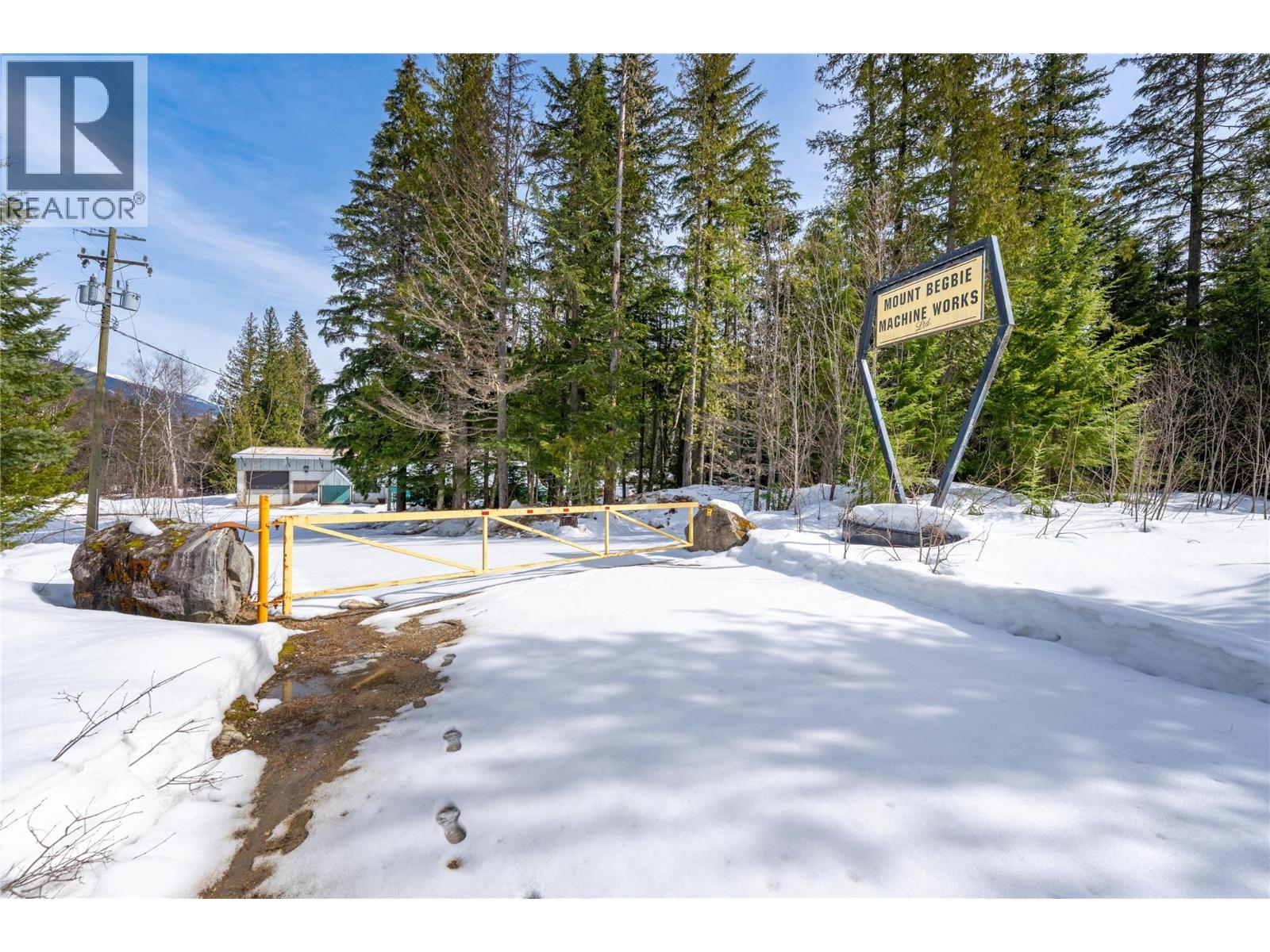 1636 23 Hwy Highway S, Revelstoke