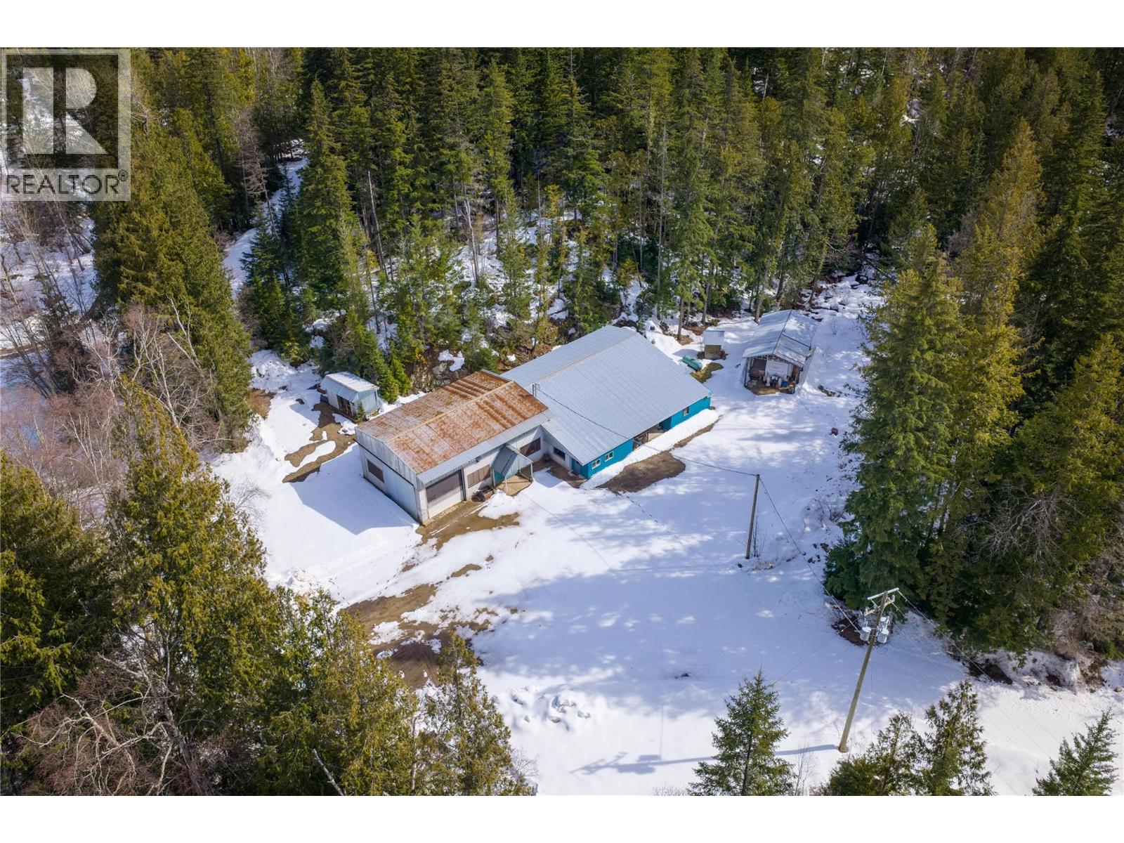 1636 23 Hwy Highway S, Revelstoke