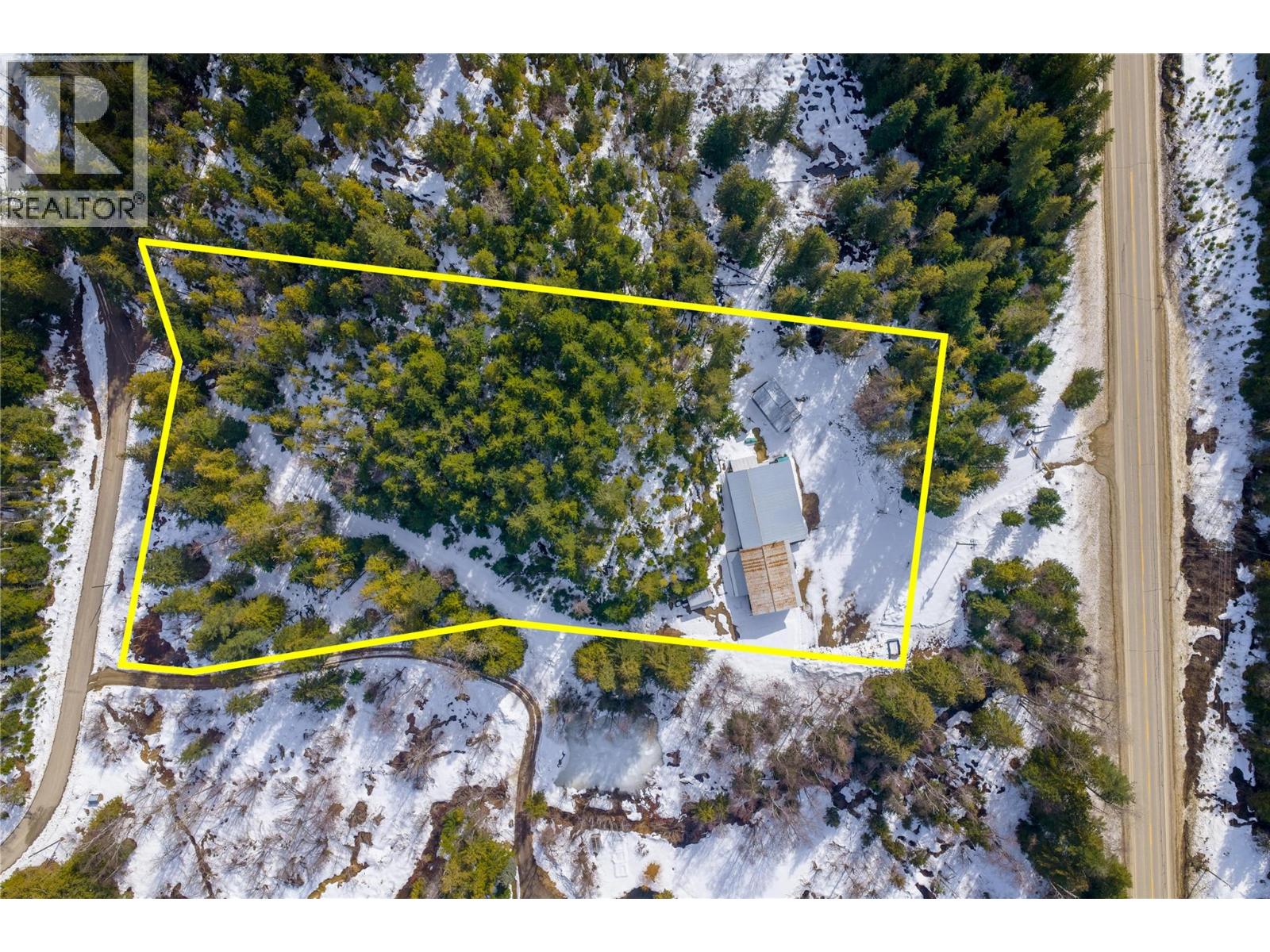 1636 23 Hwy Highway S, Revelstoke