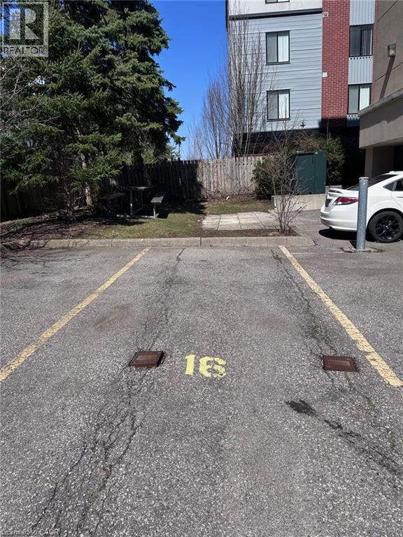 271 LESTER Street Unit# 203, Waterloo, Ontario, N2L3W6 — Photo 38