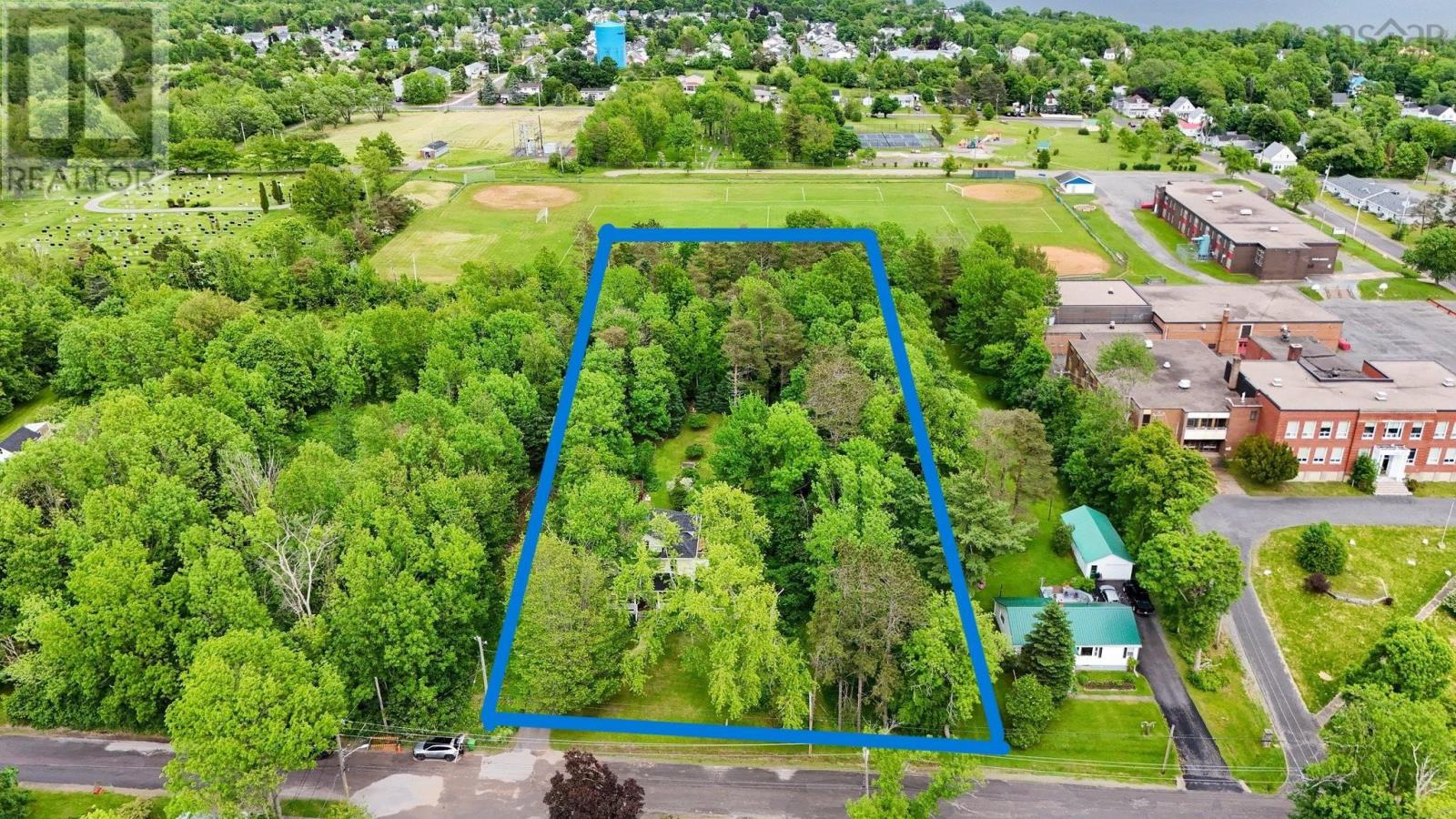 Property 2 of 51 of 118 Patterson Street