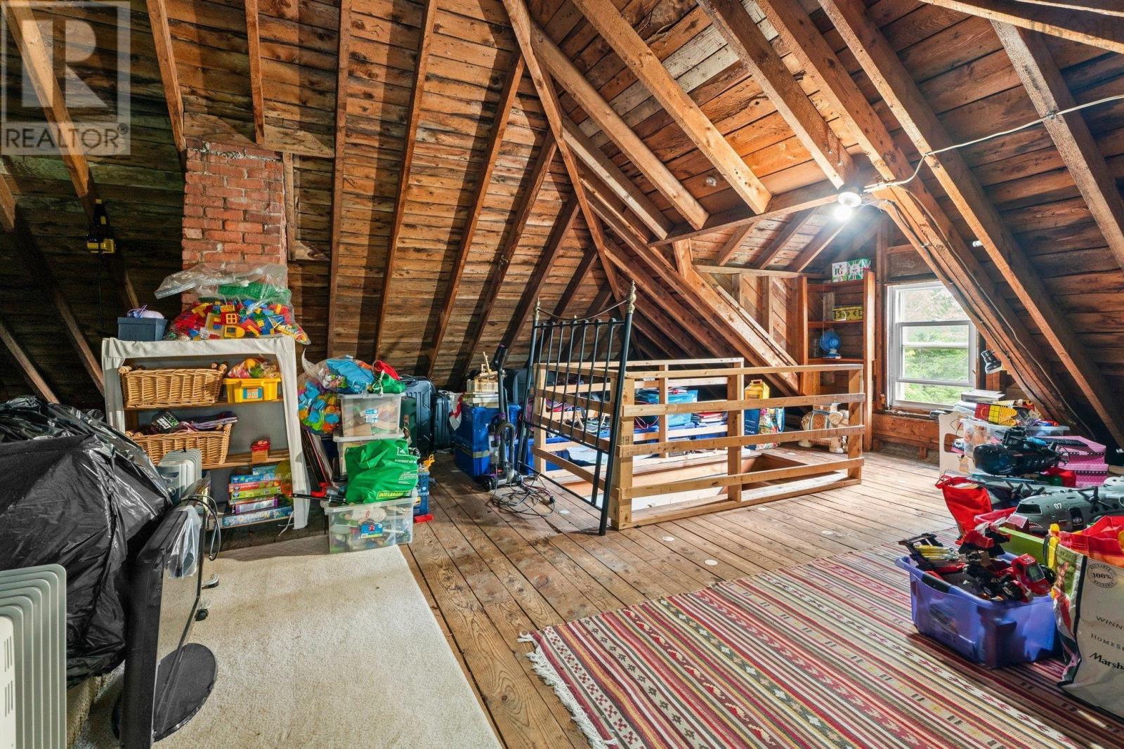 Property 34 of 51 of 118 Patterson Street