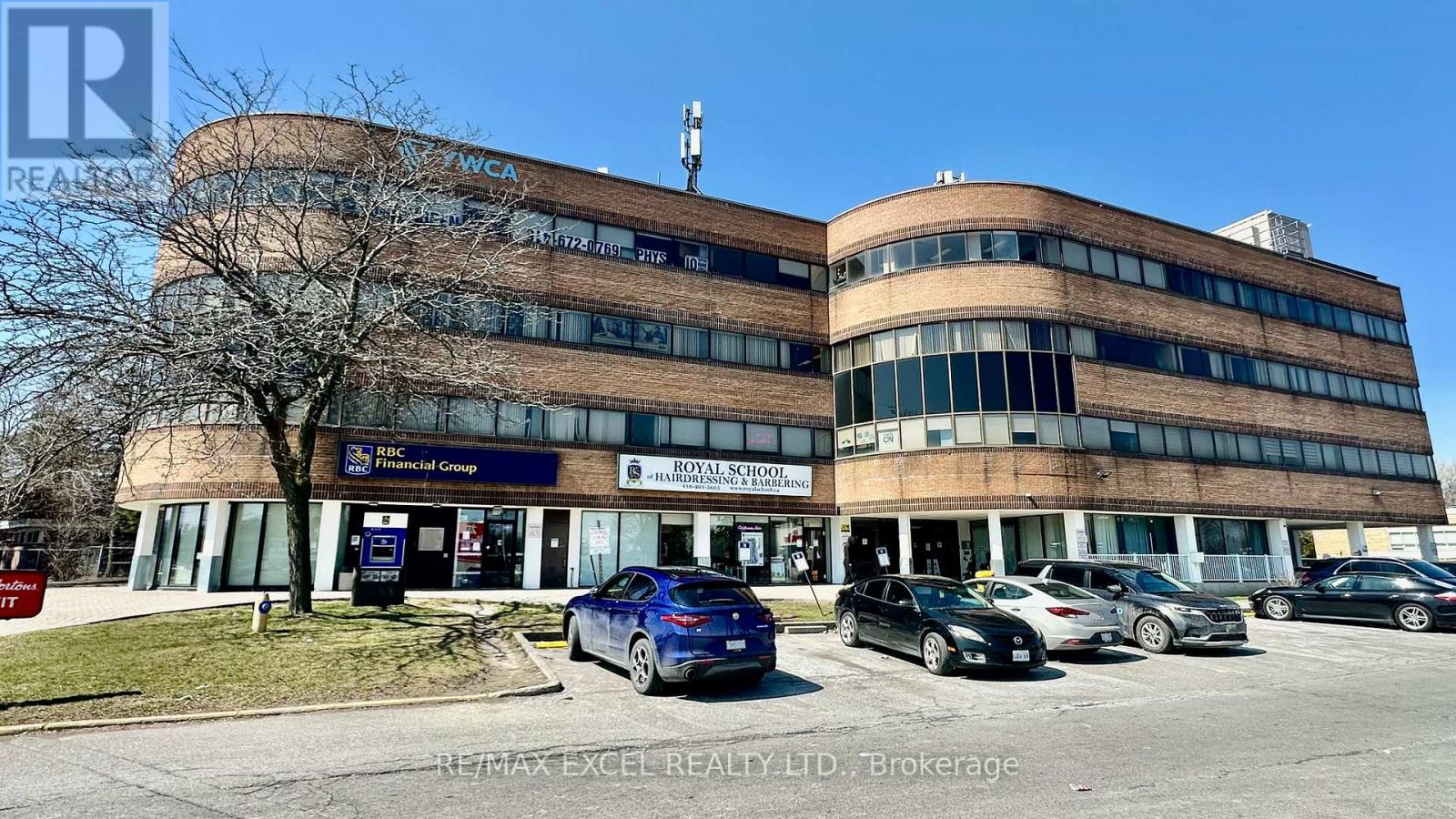 402 - 3090 KINGSTON ROAD