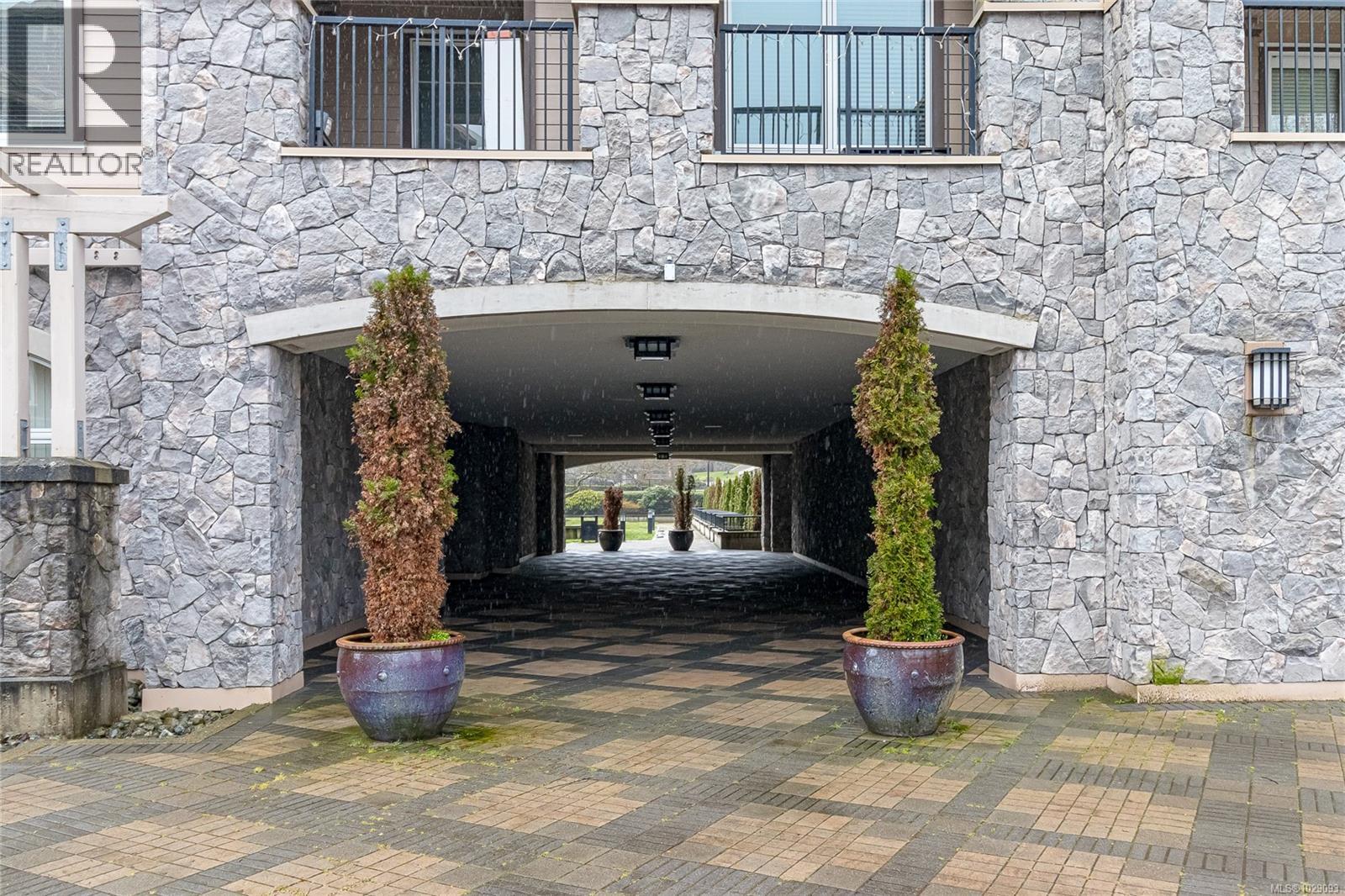 #207 1335 BEAR MOUNTAIN PKWY - 20