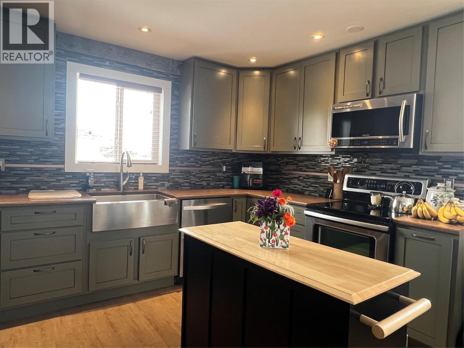 1048 Reasbeck Crescent, Dawson Creek