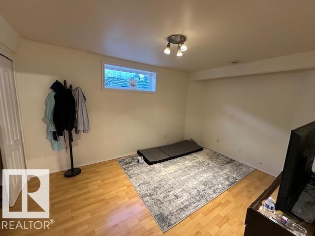 9806 179 AV NW - 28