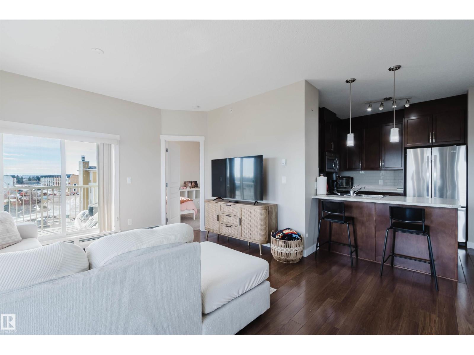 #402 3670 139 AV NW, Edmonton