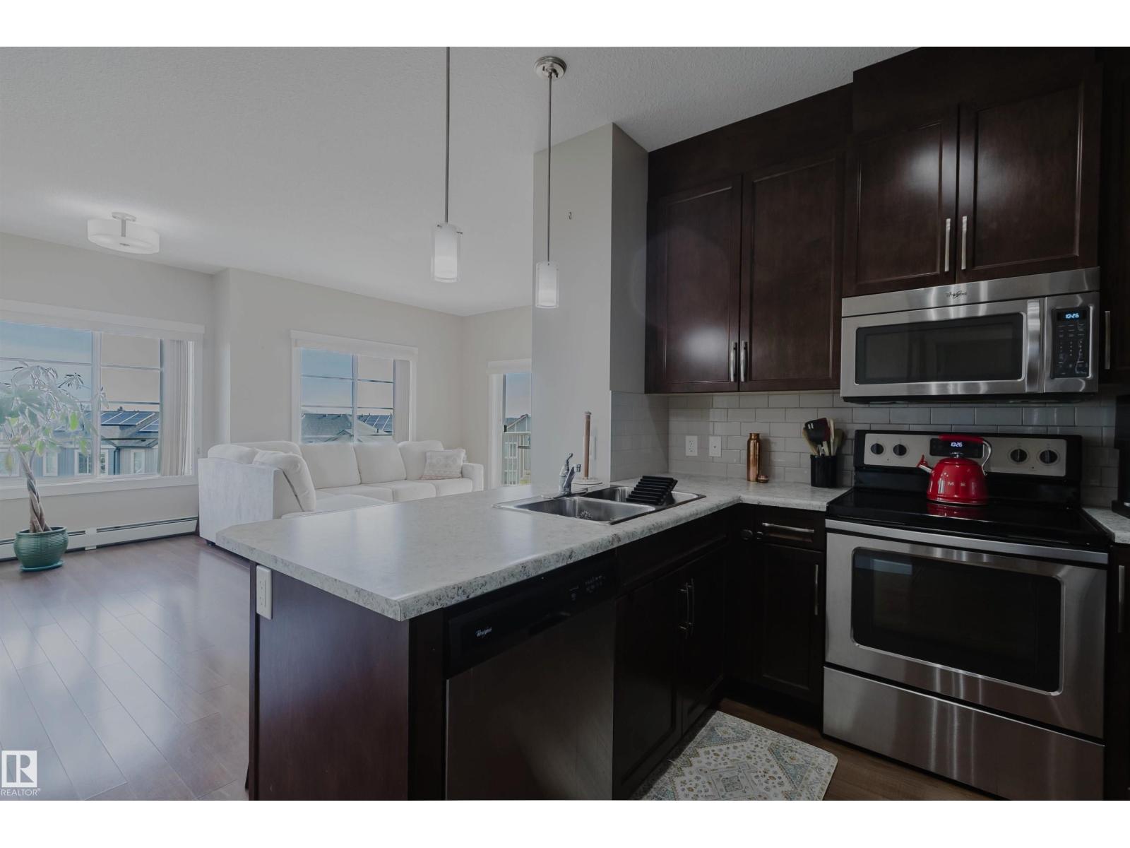 #402 3670 139 AV NW, Edmonton