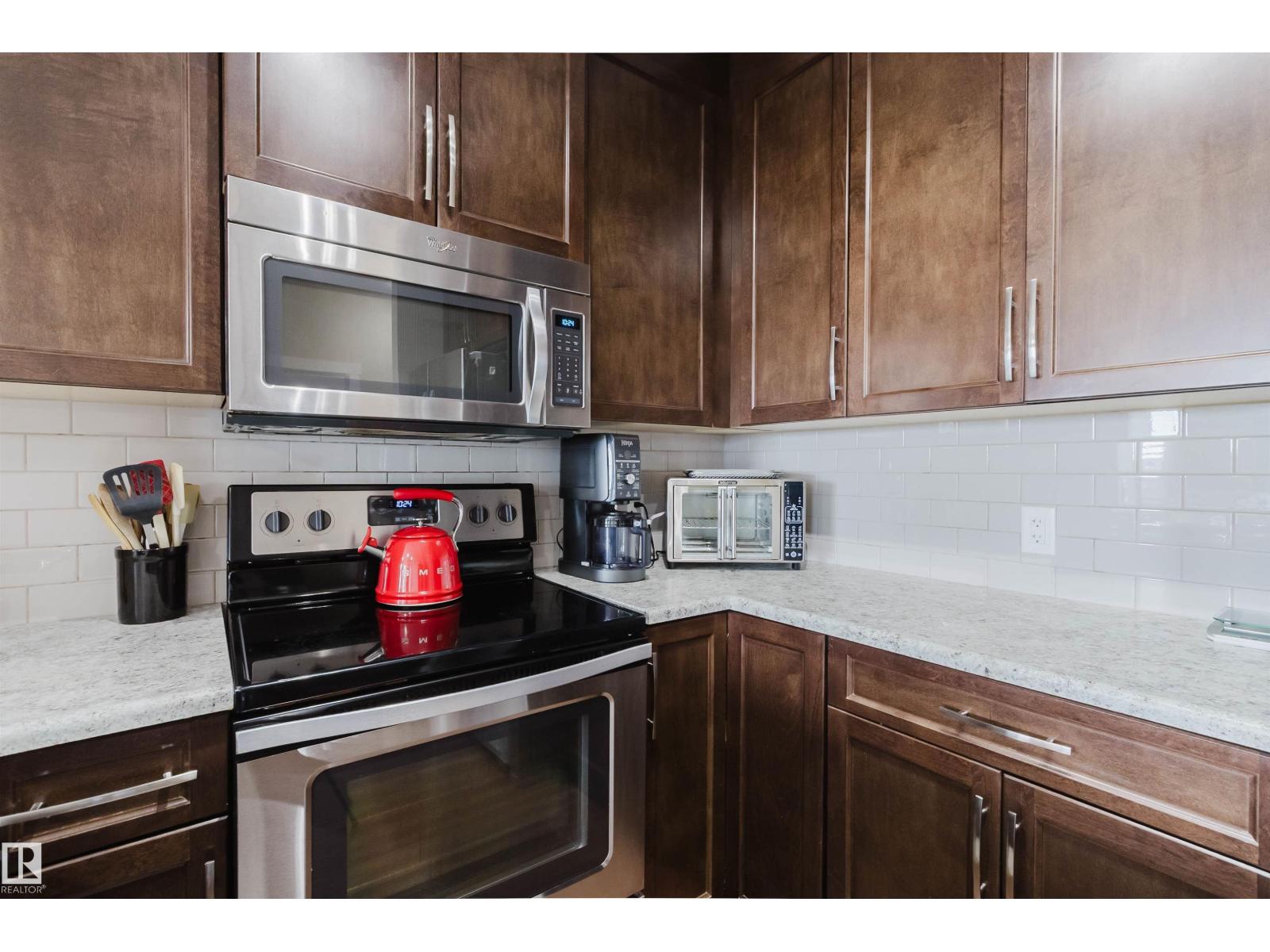 #402 3670 139 AV NW - 9