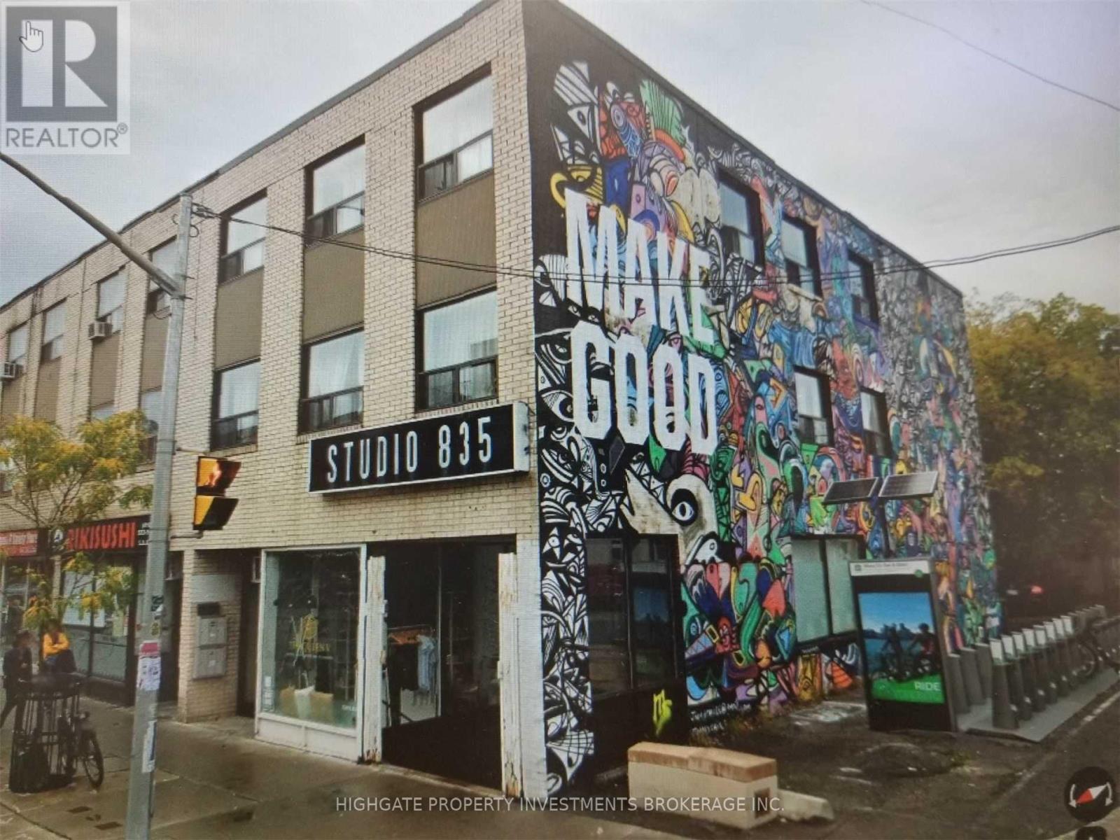 Listing photo of C - 835 BLOOR STREET W