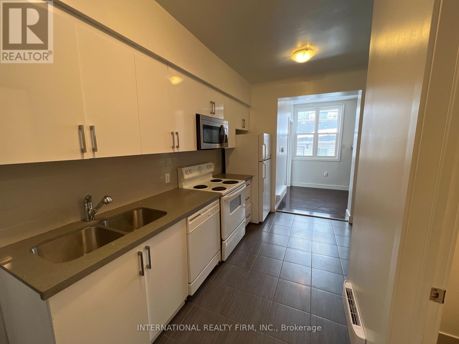 UNIT 1 - 159 MONTROSE AVENUE