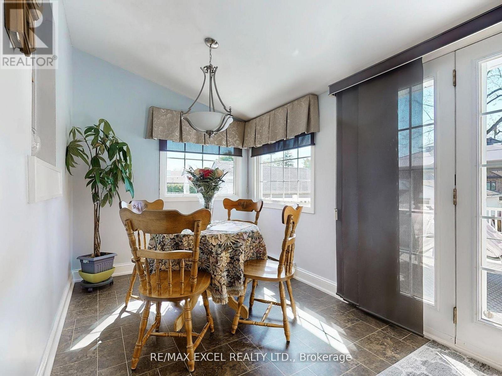 341 RICHMOND STREET E - 13