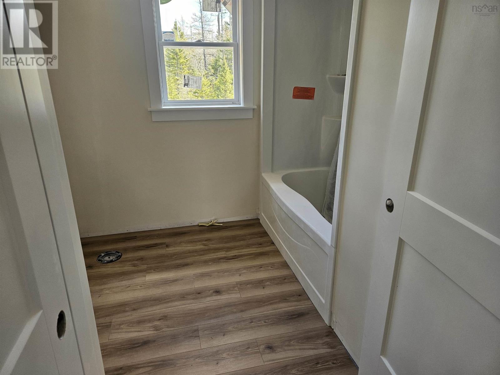 165 OSTREA LAKE ROAD - 7