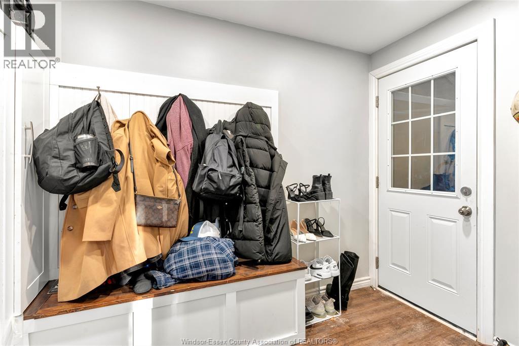 805 ROSELAWN - 21