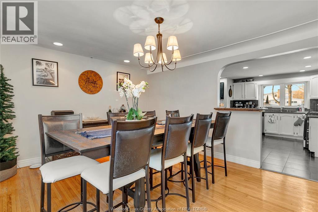 805 ROSELAWN - 9