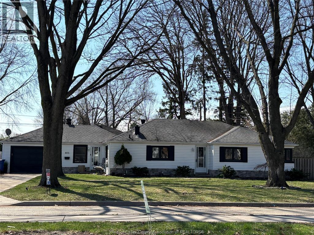 805 ROSELAWN - 1
