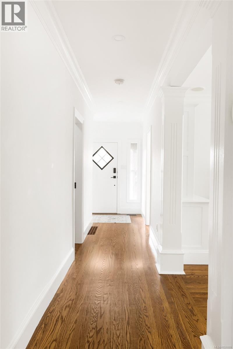 535 FALKLAND RD - 21