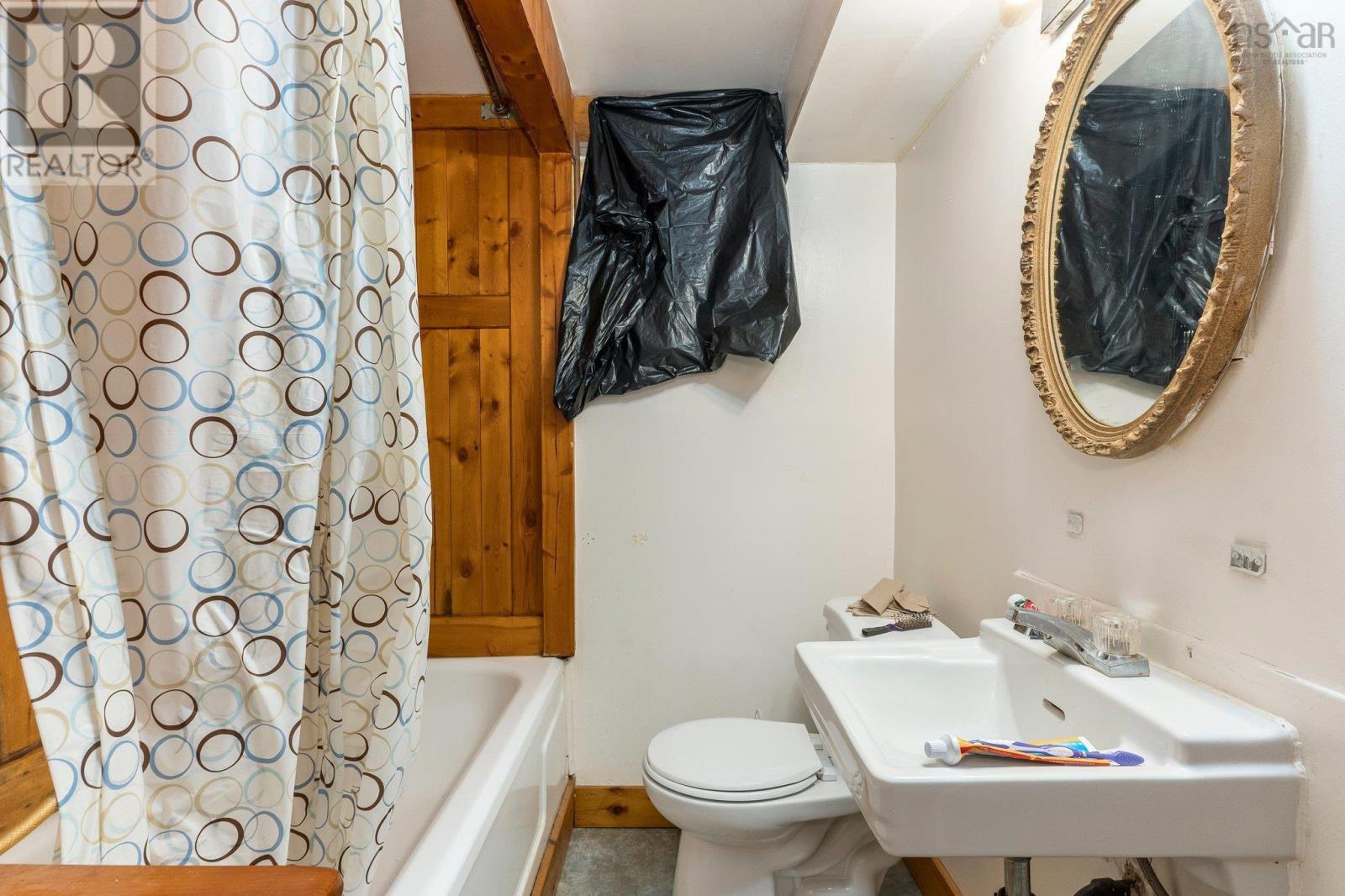 Property 28 of 35 of 50 Raymond Street