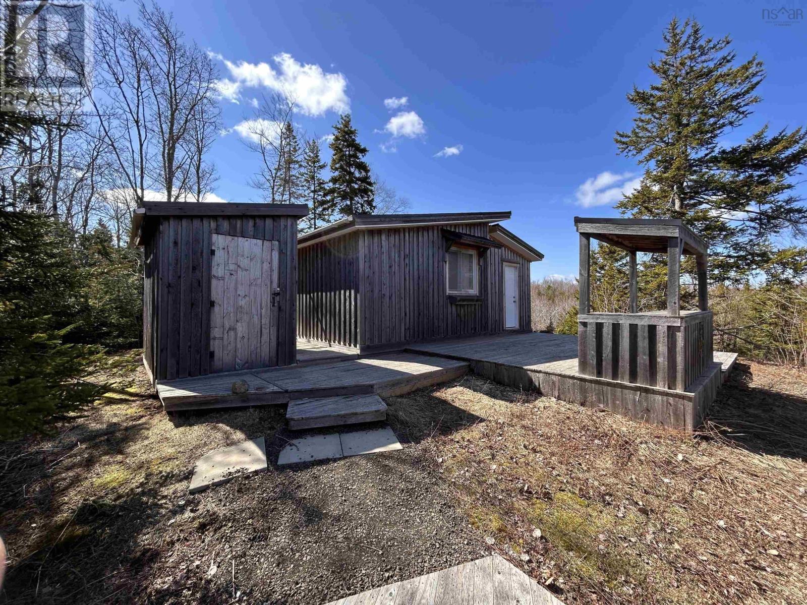 Property 19 of 33 of 604 Landsdowne Road