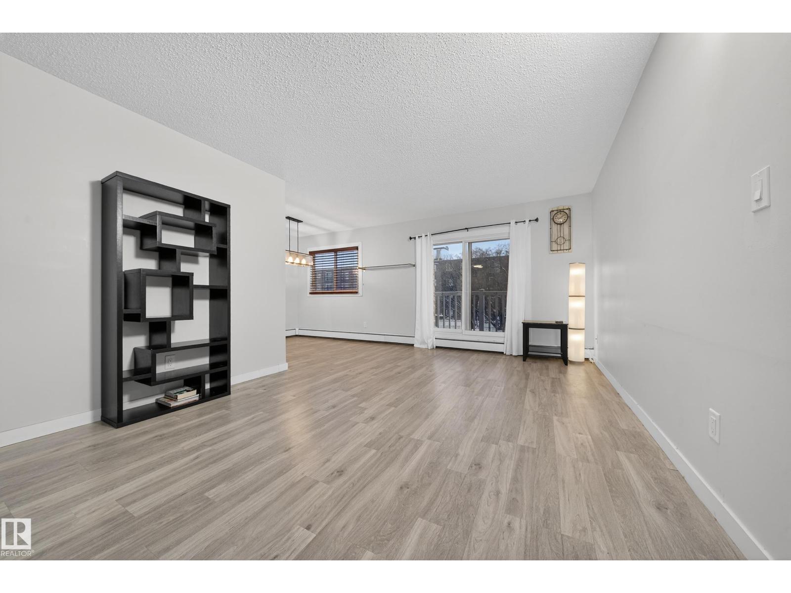 #202 10615 156 ST NW, Edmonton