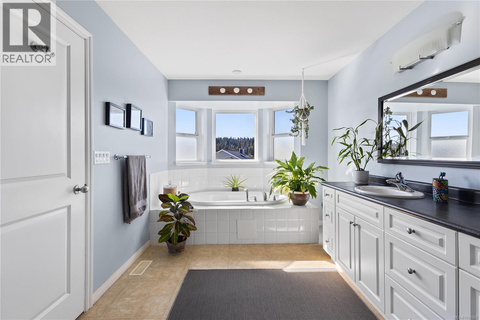 1285 Blesbok Rd, Campbell River