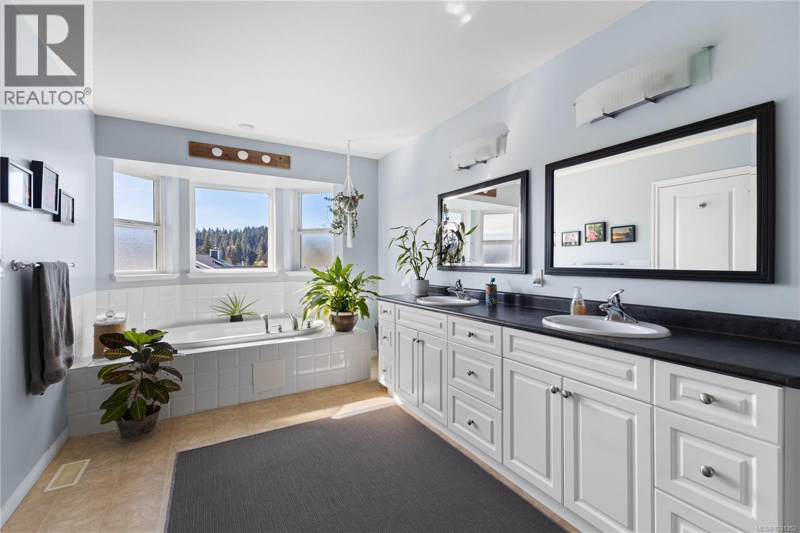 1285 Blesbok Rd, Campbell River