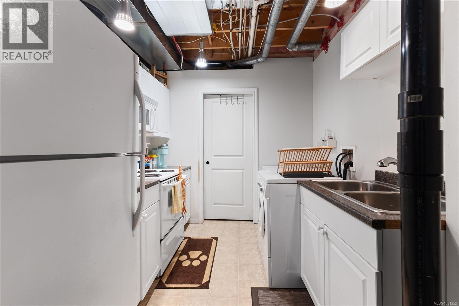 1285 Blesbok Rd, Campbell River