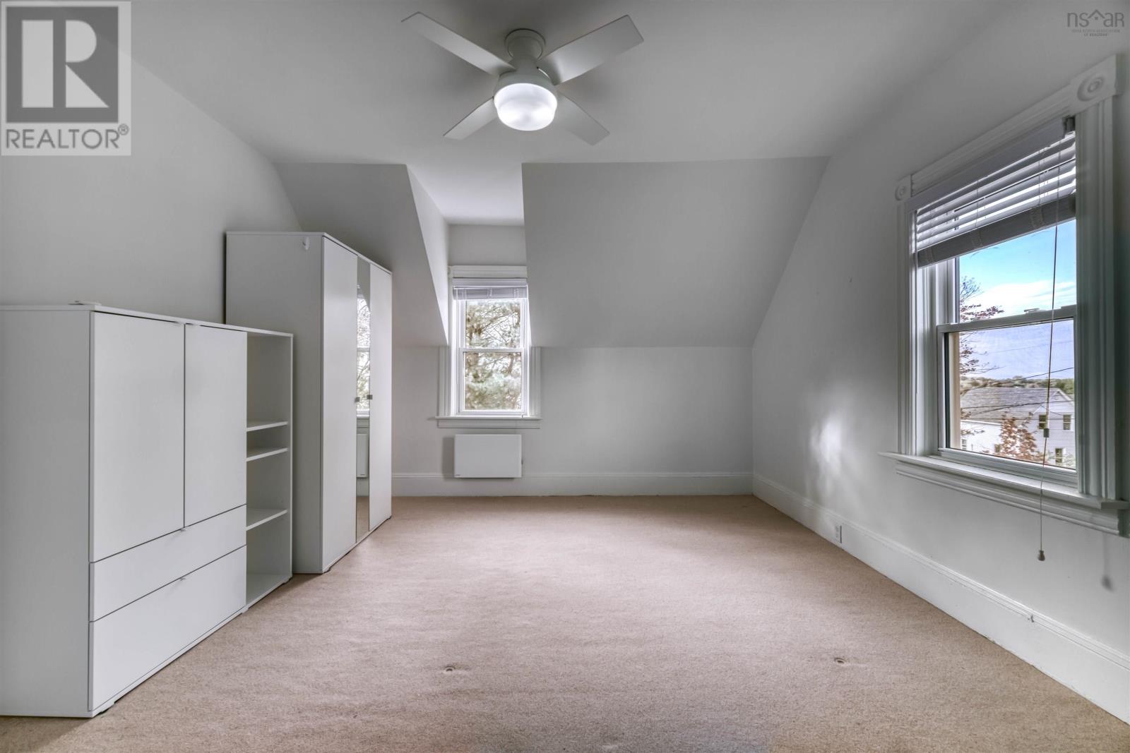 Property 1 of 50 of 1745 Victoria Street